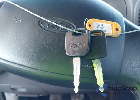 2000 Ford F-150 Work Series/Xl/Xlt from USA, damaged, VIN 1FTZF1724YNB22491